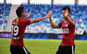 兴义市八中篮球赛事