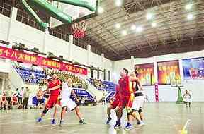 七家俱乐部分享最佳阵容席位，2025J1奖项兼顾不同球队